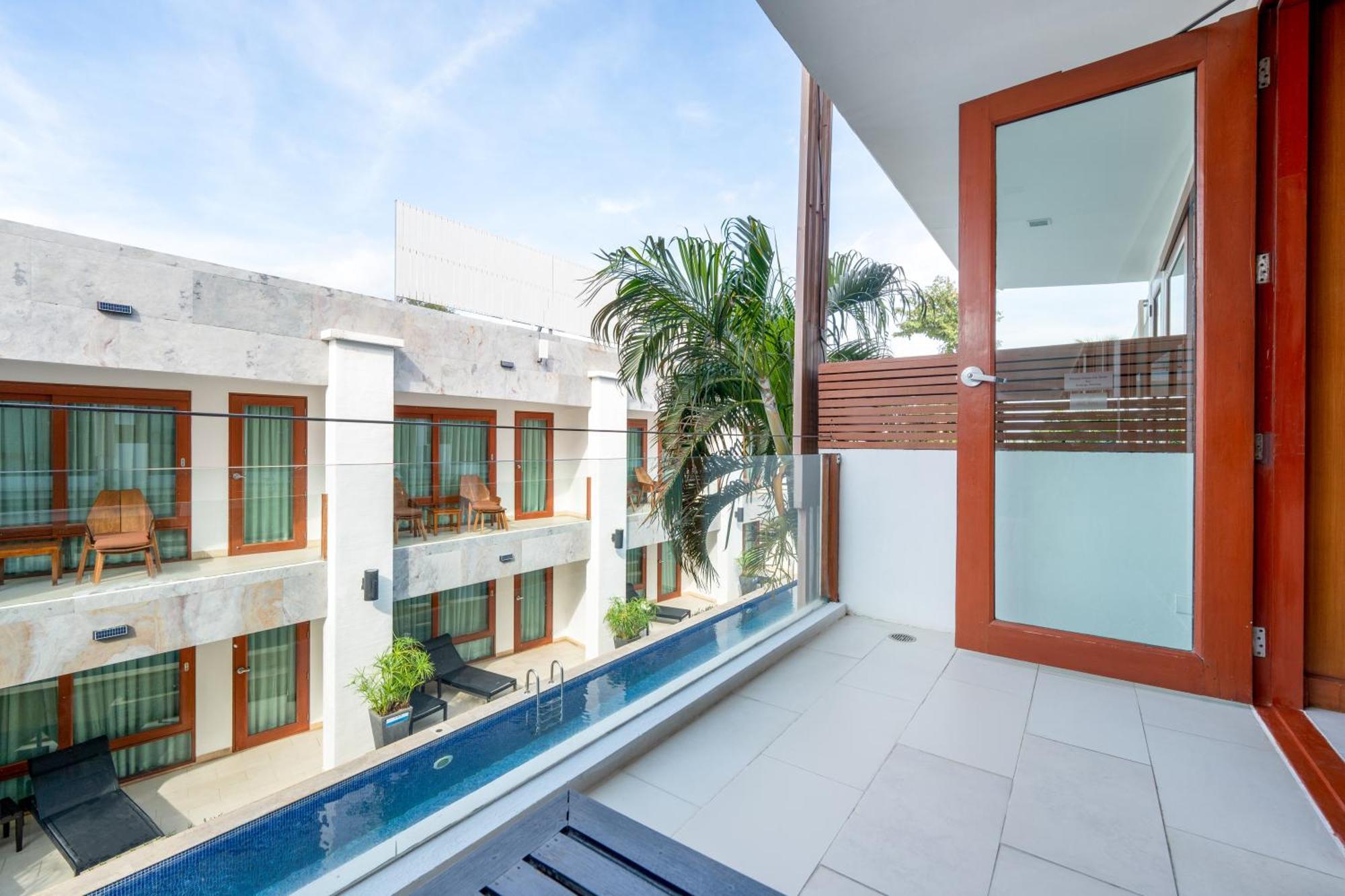 La Flora Resort Patong Exteriör bild